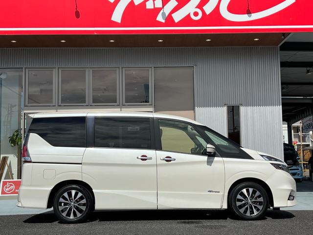 セレナ ハイウェイスター 両側電動スライドドア(ハンズフリー機能付き) ナビ フルセグTV 全方位カメラ オートクルーズ LEDヘッド 衝突被害軽減装置 車線逸脱警報 パーキングアシスト プッシュスタート スマートキー合計2個(8枚目)