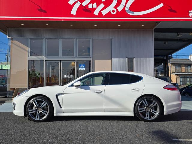 パナメーラ Ｓ　左ハンドル　サンルーフ　本革シート　２０インチアルミ　パワーシート　全席シートヒーター　キセノンヘッドライト　純正ナビＴＶ　バックカメラ　パワーバックドア　ＢＯＳＥサウンド　前後ドラレコ　スペアキー有（35枚目）