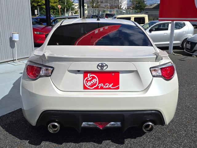 86 GTリミテッド 純正ナビ フルセグTV バックカメラ スマートキー ディスチャージヘッドランプ 前後2カメラドライブレコーダー 赤黒ハーフレザーシート シートヒーター ETC車載器 オートライト オートエアコン(5枚目)