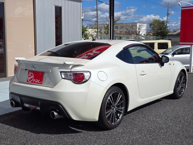 86 GTリミテッド 純正ナビ フルセグTV バックカメラ スマートキー ディスチャージヘッドランプ 前後2カメラドライブレコーダー 赤黒ハーフレザーシート シートヒーター ETC車載器 オートライト オートエアコン(12枚目)