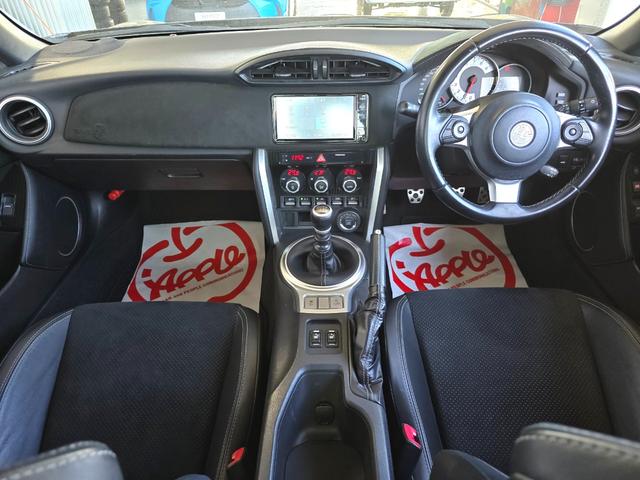 ８６ ＧＴリミテッド　モデリスタエアロ　ハーフレザーシート　シートヒーター　ＬＥＤヘッドランプ　スマートキー（3枚目）