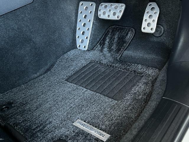 フォレスター アドバンス　フリップダウンモニター　ブラウンレザー　８インチダイアトーンナビ　フルセグＴＶ　バックカメラ　デジタルインナーミラー　レーダークルーズ　ドラレコ前後　前席パワーシート　電動リアゲート　ＥＴＣ２．０（35枚目）