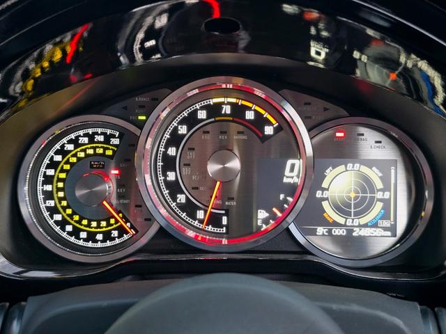 ８６ ＧＴリミテッド　エイムゲインエアロ　テイン車高調　フジツボマフラー　インディケーターメーターパネル　１９インチアルミアルジェノンフェニーチェＴＴ１　デフィ３連追加メーター　トムスＬＥＤテール　シーケンシャルウィンカー（5枚目）