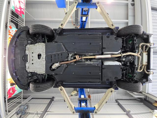 ８６ ＧＴリミテッド　エイムゲインエアロ　テイン車高調　フジツボマフラー　インディケーターメーターパネル　１９インチアルミアルジェノンフェニーチェＴＴ１　デフィ３連追加メーター　トムスＬＥＤテール　シーケンシャルウィンカー（8枚目）