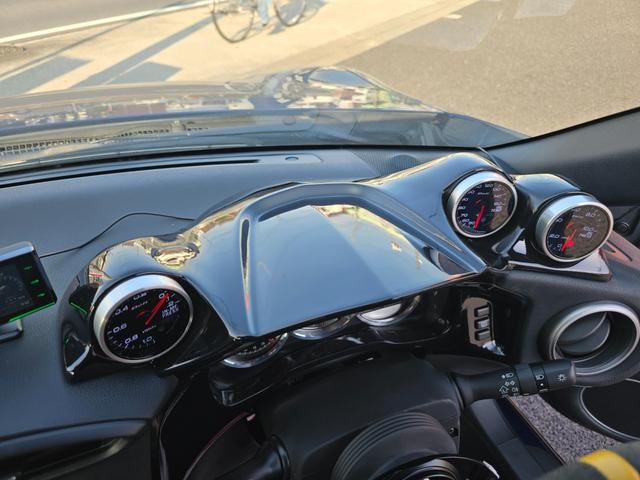 ８６ ＧＴリミテッド　エイムゲインエアロ　テイン車高調　フジツボマフラー　インディケーターメーターパネル　１９インチアルミアルジェノンフェニーチェＴＴ１　デフィ３連追加メーター　トムスＬＥＤテール　シーケンシャルウィンカー（18枚目）