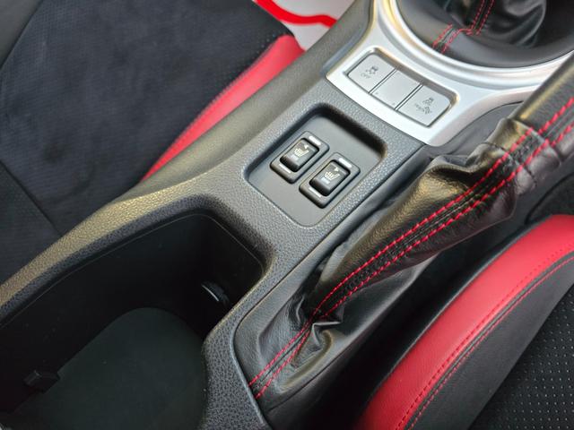 ８６ ＧＴリミテッド　エイムゲインエアロ　テイン車高調　フジツボマフラー　インディケーターメーターパネル　１９インチアルミアルジェノンフェニーチェＴＴ１　デフィ３連追加メーター　トムスＬＥＤテール　シーケンシャルウィンカー（40枚目）