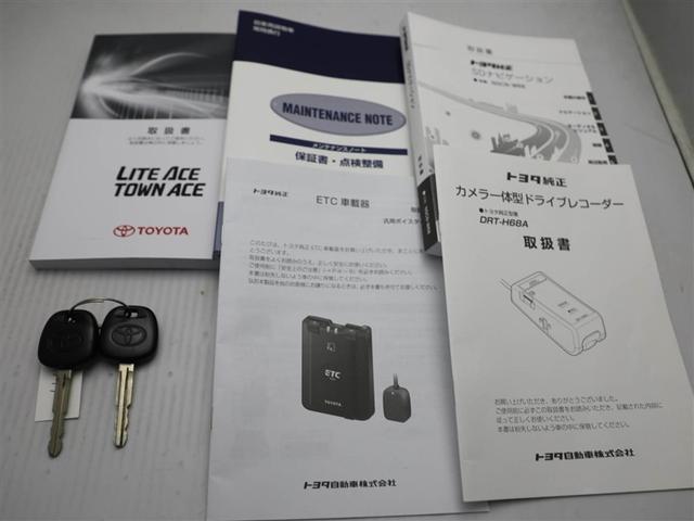 タウンエースバン ＤＸ　助手席エアバッグ　ドライブレコーダー　１オーナー　ミュージックプレイヤー接続可　ＥＴＣ　メモリーナビ　ワンセグＴＶ　マニュアルエアコン　パワステ　ナビＴＶ　ＡＢＳ　運転席エアバッグ　盗難防止装置（26枚目）