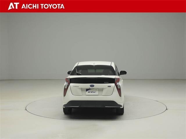 プリウス Ｓツーリングセレクション　レーダーブレーキサポート　フルオートエアコン　デュアルエアバック　バックモニタ－　ＡＷ　イモビ　ＥＳＣ　パワーウインド　スマキ－　ＥＴＣ車載器　サイドエアバック　フルセグ地デジＴＶ　ＤＶＤ再生可能（5枚目）