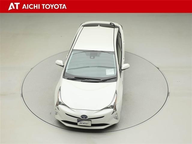 プリウス Ｓツーリングセレクション　レーダーブレーキサポート　フルオートエアコン　デュアルエアバック　バックモニタ－　ＡＷ　イモビ　ＥＳＣ　パワーウインド　スマキ－　ＥＴＣ車載器　サイドエアバック　フルセグ地デジＴＶ　ＤＶＤ再生可能（17枚目）