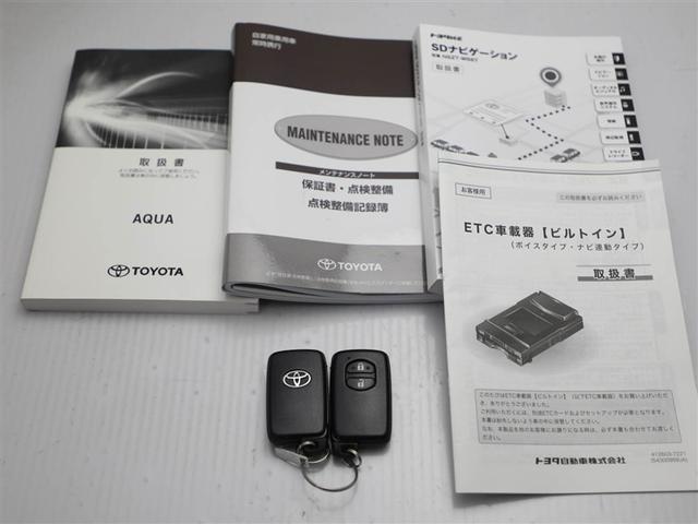 アクア S スマートキープッシュスタート キーレスエントリ フルセグ地デジ イモビ ナビ&TV オートエアコン デュアルエアバック ESC Bカメラ パワーウィンドウ AUX端子 ETC DVD再生可能 SRS(29枚目)