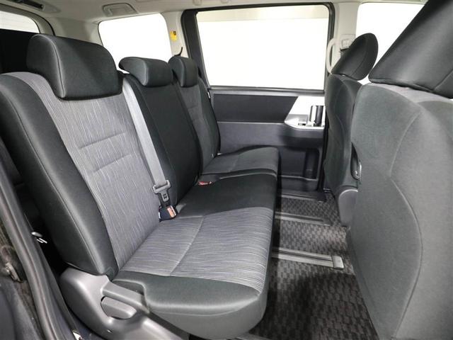 ヴォクシー ZS Wエアバック ダブルエアコン キーフリー PS ナビ&TV 運転席エアバッグ パワーウィンドウ ウォークスルー ABS アルミホイール ETC車載器 ミュージックプレイヤー接続可 ワンセグTV AAC(20枚目)