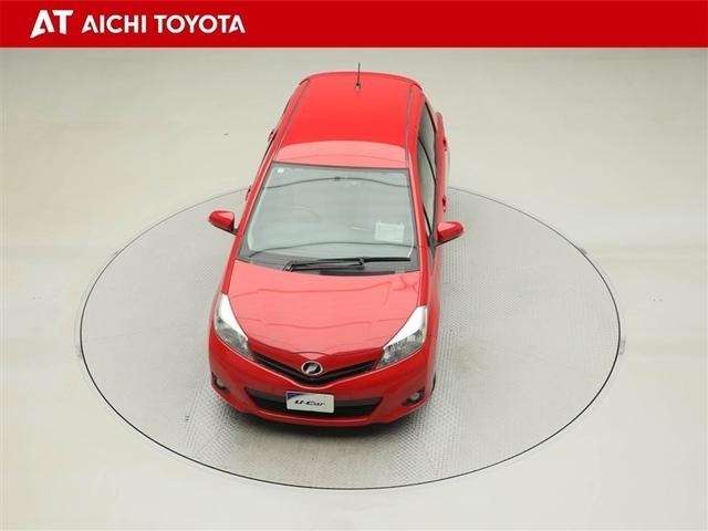 ヴィッツ Ｕ　盗難防止システム　ＤＶＤ　キーレス　ＡＢＳ　ドライブレコーダー　エアコン　Ｂカメラ　スマートキー　パワステ　ナビＴＶ　パワーウィンドウ　ＥＴＣ　メモリーナビ　ミュージックプレイヤー接続可　フルセグＴＶ（17枚目）