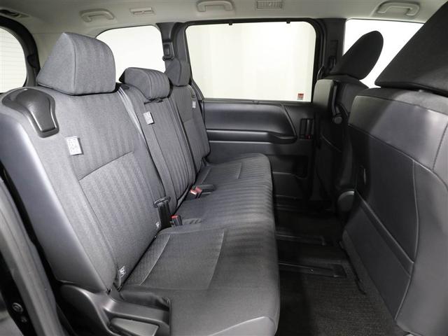 ノア ハイブリッドＧ　Ｗエアコン　カラーバックモニター　アルミホイール　盗難防止装置　クルコン　キーレス　スマートキ－　両側電動ドア　ＬＥＤライト　ＴＳＳ　オートエアコン　３列シート　ミュージックプレイヤー接続可　ＥＴＣ（20枚目）