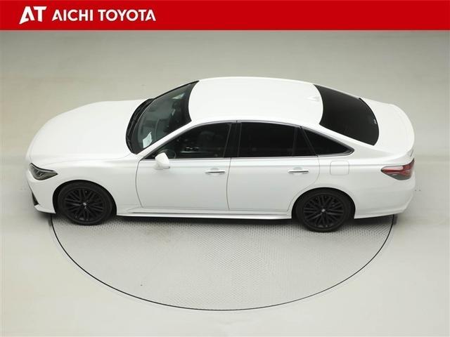 クラウンハイブリッド ＲＳ　リミテッドＩＩ　地デジＴＶ　横滑り防止装置　盗難防止装置　電動パワーシート　本革シート　エアバッグ　ＬＥＤヘッド　オートクルーズ　バックモニター　ナビＴＶ　ＤＶＤ　ＡＢＳ　スマートキー　エアコン　キーレス　ＥＴＣ（11枚目）