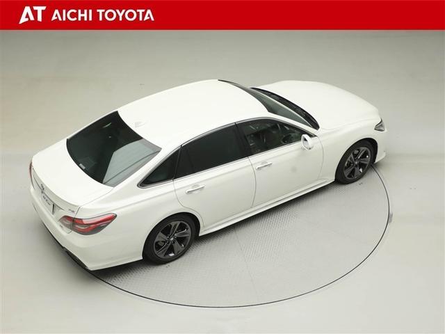 クラウンハイブリッド ＲＳ　リミテッド　ＬＥＤヘッドライト　サイドエアバッグ　１オーナー　盗難防止システム　Ｐシート　Ｂカメラ　エアバッグ　本革シート　ＤＶＤ　ＡＢＳ　クルーズコントロール　キーレス　フルセグ　スマートキー　アルミホイール（14枚目）