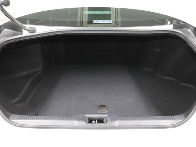 クラウンハイブリッド ＲＳ　リミテッド　ＬＥＤヘッドライト　サイドエアバッグ　１オーナー　盗難防止システム　Ｐシート　Ｂカメラ　エアバッグ　本革シート　ＤＶＤ　ＡＢＳ　クルーズコントロール　キーレス　フルセグ　スマートキー　アルミホイール（21枚目）