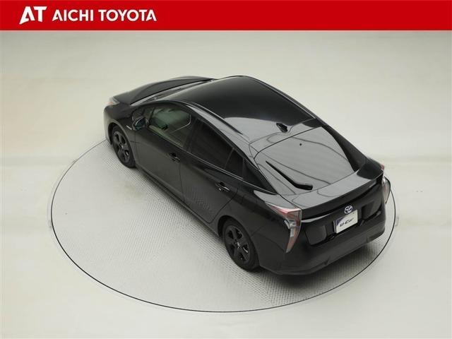 プリウス Ｓツーリングセレクション　カーテンエアバック　ＥＴＣ付　Ｂモニ　パワーウインドウ　運転席エアバッグ　ＬＥＤヘットライト　地デジＴＶ　ＤＶＤ再生機能　ＥＳＣ　パワーステアリング　ＡＷ　フルオートエアコン　デュアルエアバック（12枚目）