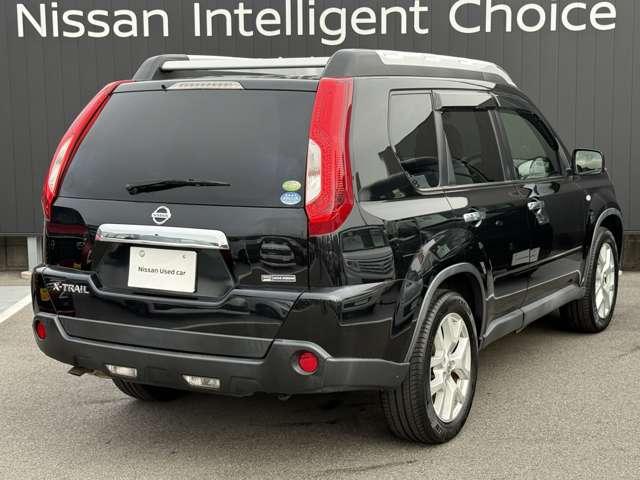 エクストレイル ２０Ｘｔｔ　４ＷＤ　シートヒーター・バックカメラ・日産ナビ　取説記録簿　運転席エアバック　ＡＵＴＯエアコン　ＰＳ　キーレスゴー　アルミホイル　ワンオーナー車　Ｗエアバック　切替４ＷＤ　バックビューモニター　ＰＷ　Ｓキー　ナビ＆ＴＶ　クルコン　メモリーナビ（3枚目）