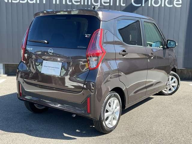 デイズ ６６０　Ｘ　当社社用車ＵＰ・全周囲カメラ・大画面ナビ（Ｍ　アラウンドＭ　踏み間違え防止　スマートキー　バックカメラ　１オーナー　ＥＴＣ　レーンキープ　アイドリングストップ　ドライブレコーダー　キーレス　フルオートエアコン　ＬＥＤライト　ナビＴＶ　ＷＡＢ　ＰＳ（3枚目）