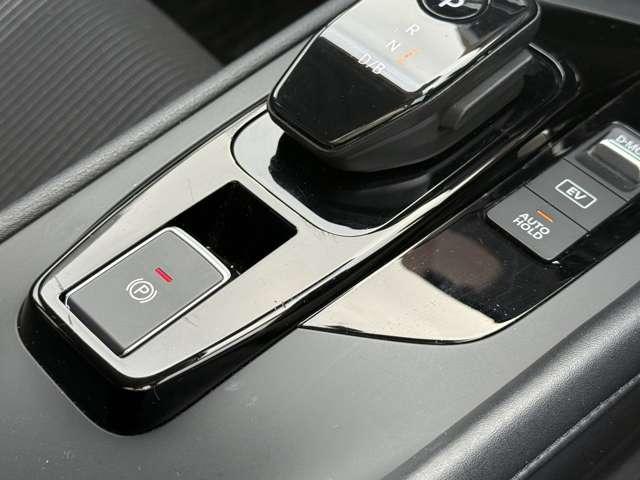 ノート 1.2 X メーカーナビ・全周囲カメラ・HDMI接続・Bl リアカメラ 衝突被害軽減ブレ-キ 全方位カメラ ETC付 LEDヘッドライト レーンアシスト インテリジェントキー ワンオーナー ドラレコ 整備記録簿 ワンセグTV TVナビ サイドカーテンエアバック(11枚目)