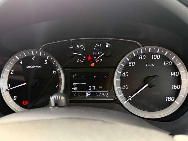 シルフィ 1.8 S メモリーナビ・TV・Bluetooth対応 リモコンキー ワンオーナー車 ナビ&TV マニュアルエアコン 定期点検記録簿 ワンセグTV パワーウインドウ パワーステアリング メモリーナビ エアバッグ ABS(6枚目)