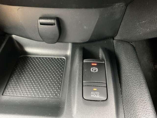 エクストレイル 2.0 20Xi 2列車 プロパイロット・全周囲カメラ・大画面ナビ アイドリングストップ車 LEDヘットライト Rカメラ 盗難防止装置 インテリキー レーンキープアシスト ETC 記録簿 キーフリー 1オーナー TVナビ オートエアコン アルミホイール メモリーナビ(17枚目)