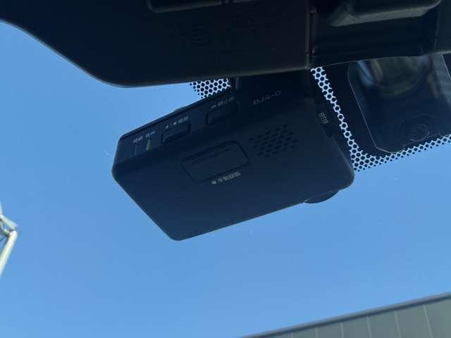 キックス １．２　Ｘ　（ｅ－ＰＯＷＥＲ）　※左センターピラー修理跡・メモリーナビ（Ｍ　ナビ＆ＴＶ　ワンオ－ナ－車　追従クルコン　スマートキー　ＬＥＤヘッド　レーンアシスト　パワーステアリング　ドライブレコーダー　ＥＴＣ　整備記録簿有　メモリーナビ　サイドエアバッグ　アルミ　ＡＡＣ（14枚目）