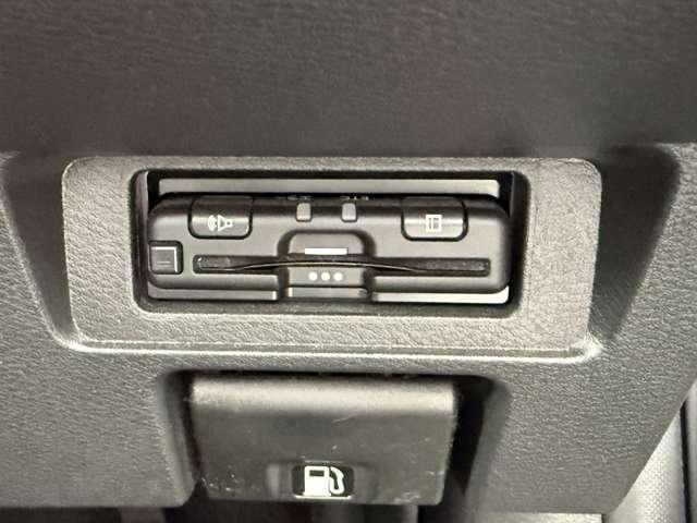 ノート １．２　Ｓ　ディスプレイオーディオ・全周囲カメラ・Ｂｌ　軽減ブレーキ　３６０°カメラ　ワンオーナー　ＬＤＷ　バックカメラ　サイドカメラ　インテリキー　イモビライザー　整備点検記録簿　ＥＴＣ　オートエアコン　サイドエアバッグ　パワーウインドウ　リモコンキー（9枚目）