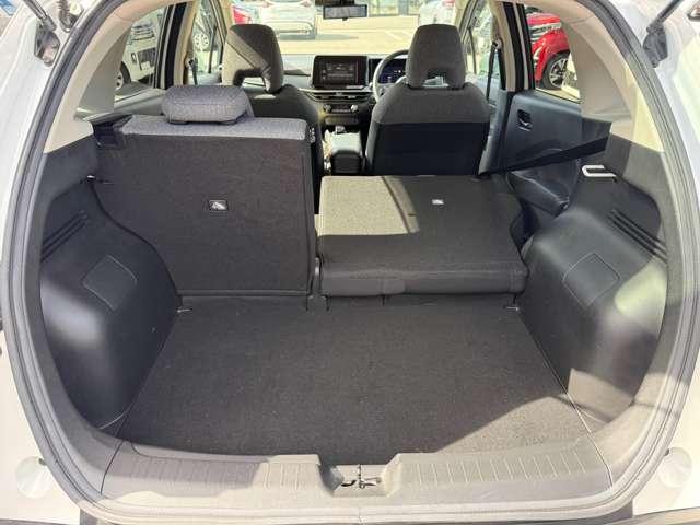 ノート １．２　Ｓ　ディスプレイオーディオ・全周囲カメラ・Ｂｌ　軽減ブレーキ　３６０°カメラ　ワンオーナー　ＬＤＷ　バックカメラ　サイドカメラ　インテリキー　イモビライザー　整備点検記録簿　ＥＴＣ　オートエアコン　サイドエアバッグ　パワーウインドウ　リモコンキー（16枚目）