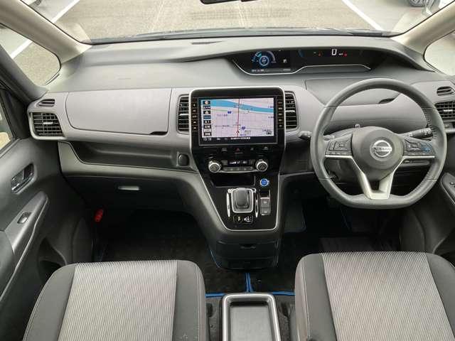 セレナ ｅ－ＰＯＷＥＲハイウェイスターＶ　プロパイロット・大画面ナビ　３６０°カメラ　エマジェンシーブレーキ　１オナ　スマキー　バックカメラ　レーンアシスト　点検記録簿付　ＥＴＣ　ドラレコ　サイドカーテンエアバック　フルオートエアコン　アルミホイール　エアバック　ＡＢＳ（4枚目）