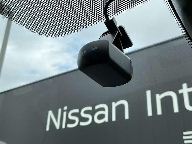 セレナ ｅ－ＰＯＷＥＲハイウェイスターＶ　プロパイロット・大画面ナビ　３６０°カメラ　エマジェンシーブレーキ　１オナ　スマキー　バックカメラ　レーンアシスト　点検記録簿付　ＥＴＣ　ドラレコ　サイドカーテンエアバック　フルオートエアコン　アルミホイール　エアバック　ＡＢＳ（10枚目）