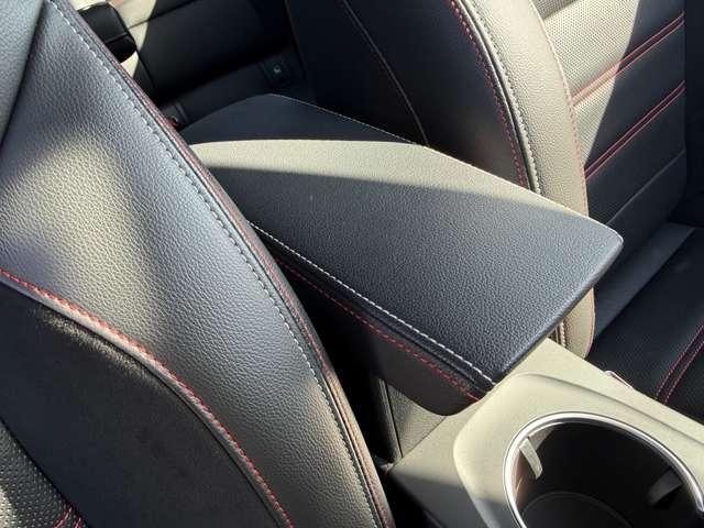 アルカナ R.Sライン マイルドハイブリッド 当社社用車・パドルシフト 衝突軽減B 車線逸脱警告 LED 360°カメラ スマートキー オートクルーズコントロール ETC アルミホイール アイドリングストップ キーレスエントリー ワンオーナー(17枚目)