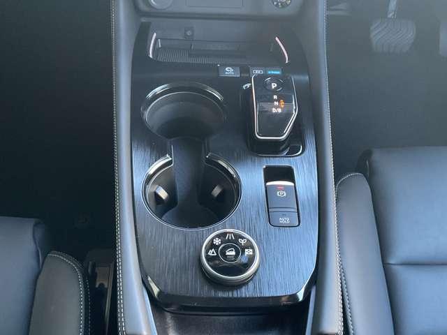 【ドライブモードセレクター】ＡＵＴＯ、ＳＰＯＲＴ、ＥＣＯ、ＳＮＯＷ、ＯＦＦ-ＲＯＡＤの５つのモード切替が可能です！！