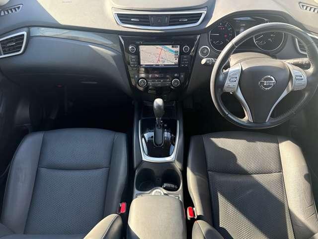 エクストレイル 20Xt ブラック エクストリーマーX エマブレ付き 4WD LDW アラウンドビューM 記録簿 踏み間違い防止 1オナ オートクルーズ アイドリングストップ LEDヘッド インテリキー Bカメラ ワンセグTV ETC ナビTV 4WD アルミホイール キーレス(4枚目)