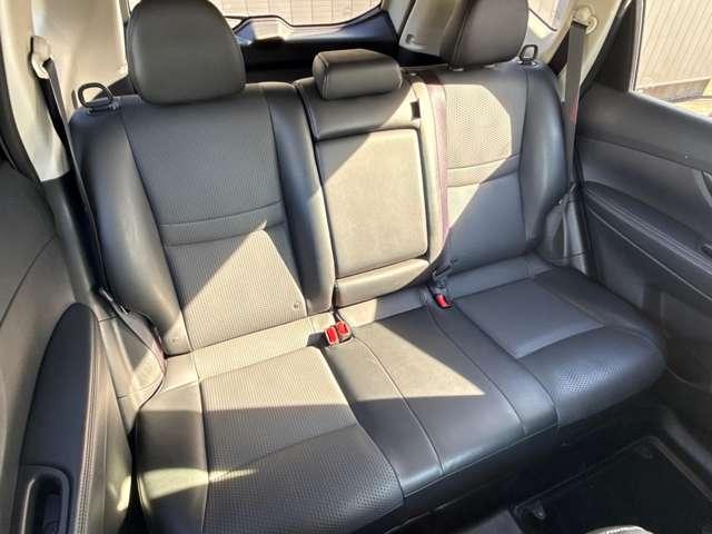 エクストレイル 20Xt ブラック エクストリーマーX エマブレ付き 4WD LDW アラウンドビューM 記録簿 踏み間違い防止 1オナ オートクルーズ アイドリングストップ LEDヘッド インテリキー Bカメラ ワンセグTV ETC ナビTV 4WD アルミホイール キーレス(18枚目)