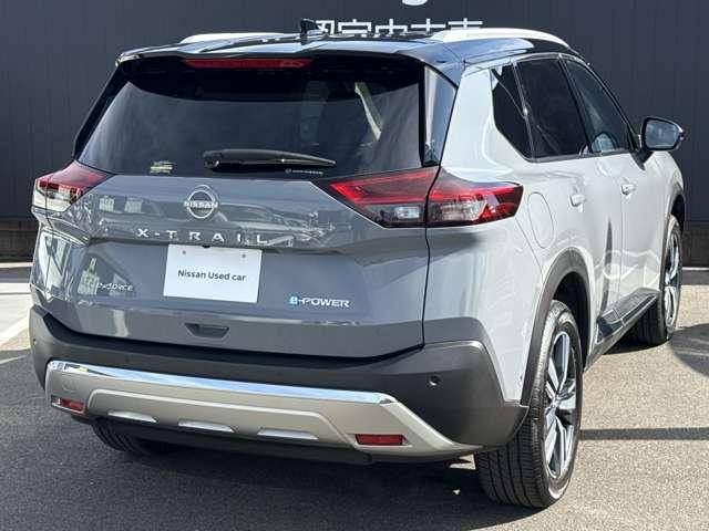 エクストレイル Ｇ　ｅ－４ＯＲＣＥ　４ＷＤ　※雹害未使用車・シートヒーター　禁煙　ＬＥＤヘッドランプ　ナビＴＶ　スマートキー　レーダークルーズ　ＬＫＡ　キーフリー　ＥＴＣ　４ＷＤ　アルミホイール　メモリーナビ　バックカメラ　サイドカメラ　オートエアコン　ＰＳ　エアＢ　ＰＷ（4枚目）