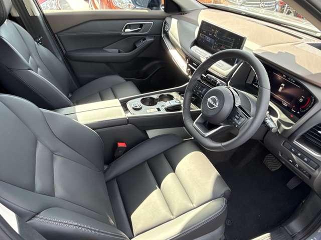 エクストレイル Ｇ　ｅ－４ＯＲＣＥ　４ＷＤ　※雹害未使用車・シートヒーター　禁煙　ＬＥＤヘッドランプ　ナビＴＶ　スマートキー　レーダークルーズ　ＬＫＡ　キーフリー　ＥＴＣ　４ＷＤ　アルミホイール　メモリーナビ　バックカメラ　サイドカメラ　オートエアコン　ＰＳ　エアＢ　ＰＷ（6枚目）