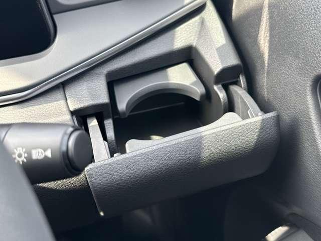 ノート １．２　Ｘ　※雹害未使用車・プロパイロット・日産ナビ　リアカメラ　衝突被害軽減ブレ－キ　全方位カメラ　ＥＴＣ付　禁煙車　ＬＥＤヘッドライト　レーダークルーズ　レーンアシスト　インテリジェントキー　ワンセグＴＶ　ＴＶナビ　サイドカーテンエアバック　キーレス（17枚目）