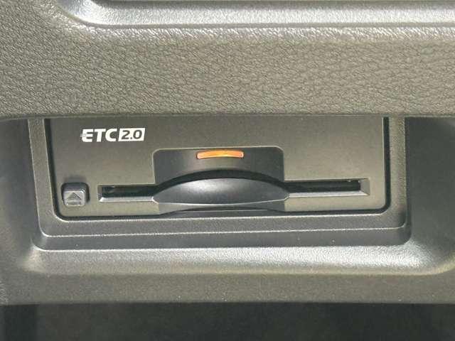 セレナ ２．０　ハイウェイスターＶ　※雹害未使用車・プロパイロット・日産ナビ　Ｗ電動スライド　レーダークルコン　レーンアシスト　ＬＥＤランプ　ＥＴＣ装備　カーテンエアバッグ　アルミホイール　キーフリー　メモリ－ナビ　ナビＴＶ　エアコン　ワンセグＴＶ　バックカメラ　ＡＢＳ　禁煙（12枚目）