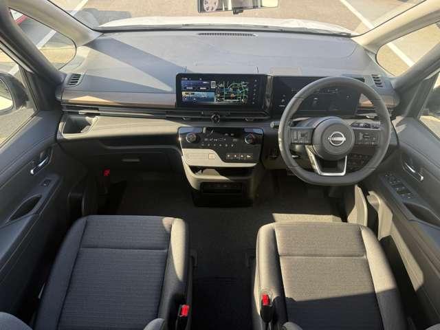 セレナ 2.0 ハイウェイスターV ※雹害未使用車・メーカーナビ・全周囲カメ W電動スライド レーダークルコン レーンアシスト LEDランプ ETC装備 カーテンエアバッグ アルミホイール キーフリー メモリ-ナビ ナビTV エアコン ドラレコ ワンセグTV バックカメラ 禁煙(5枚目)