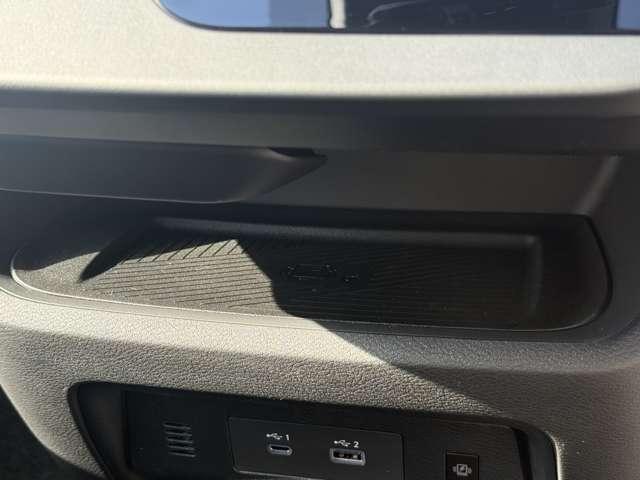 セレナ 2.0 ハイウェイスターV ※雹害未使用車・メーカーナビ・全周囲カメ W電動スライド レーダークルコン レーンアシスト LEDランプ ETC装備 カーテンエアバッグ アルミホイール キーフリー メモリ-ナビ ナビTV エアコン ドラレコ ワンセグTV バックカメラ 禁煙(16枚目)