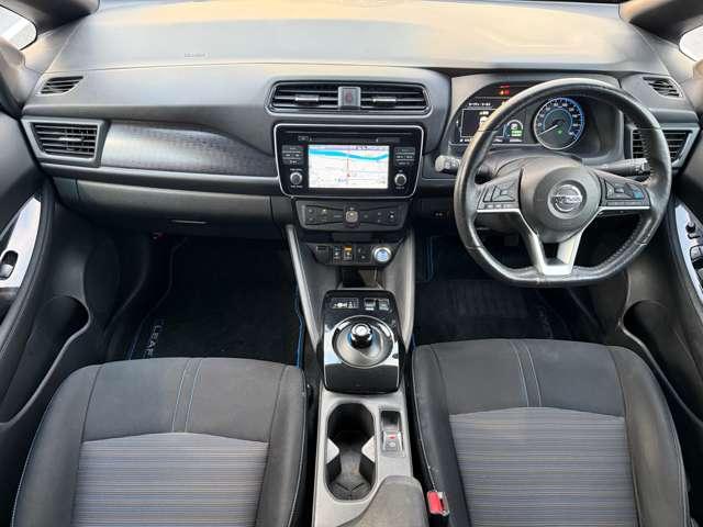 リーフ X 10万台記念車 バッテリー容量12セグ・プロパイロット・EV アダプティブクルーズコントロール ナビTV Bカメラ レーンキープアシスト 衝突軽減ブレーキ LEDヘッド ドラレコ キーフリー インテリジェントキー 全周囲カメラ ETC メモリナビ アルミホイール(4枚目)