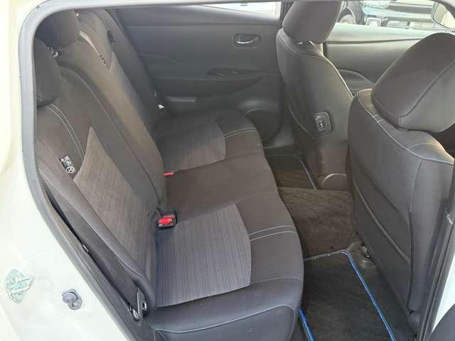 リーフ X 10万台記念車 バッテリー容量12セグ・プロパイロット・EV アダプティブクルーズコントロール ナビTV Bカメラ レーンキープアシスト 衝突軽減ブレーキ LEDヘッド ドラレコ キーフリー インテリジェントキー 全周囲カメラ ETC メモリナビ アルミホイール(19枚目)