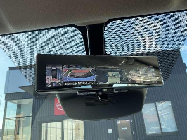 セレナ ２．０　ハイウェイスターＶ　Ｗ電動スライド　レーダークルコン　レーンアシスト　ＬＥＤランプ　カーテンエアバッグ　アルミホイール　キーフリー　エアコン　バックカメラ　ＡＢＳ　禁煙　パワーウィンドウ　パワーステアリング　踏間違い防止（7枚目）