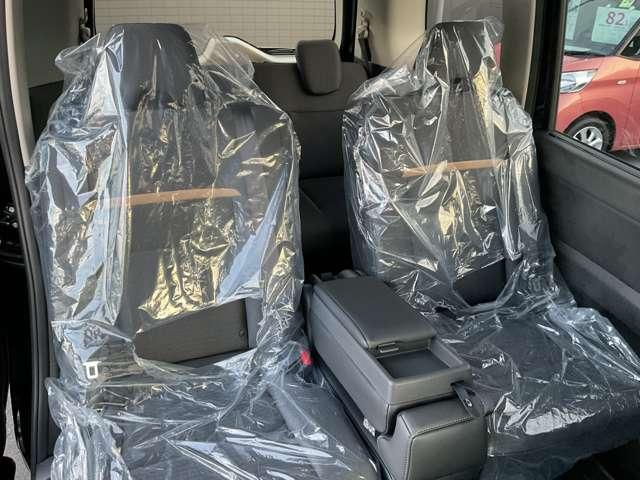 セレナ ２．０　ハイウェイスターＶ　※雹害未使用車・プロパイロット・全周囲カ　Ｗ電動スライド　レーダークルコン　レーンアシスト　ＬＥＤランプ　カーテンエアバッグ　アルミホイール　キーフリー　エアコン　バックカメラ　ＡＢＳ　禁煙　パワーウィンドウ　パワーステアリング　踏間違い防止（17枚目）