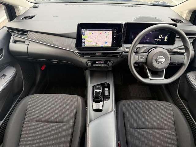 ノート １．２　Ｘ　／純正アルミ・全周囲カメラ・メモリーナビ（　リアカメラ　衝突被害軽減ブレ－キ　全方位カメラ　ＥＴＣ付　アルミ　ＬＥＤヘッドライト　レーンアシスト　インテリジェントキー　ワンオーナー　ドラレコ　整備記録簿　ワンセグＴＶ　ＴＶナビ　サイドカメラ（4枚目）