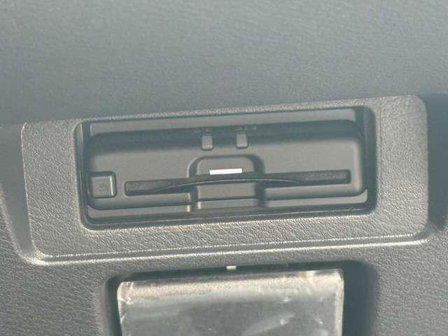 ノート １．２　Ｘ　／純正アルミ・全周囲カメラ・メモリーナビ（　リアカメラ　衝突被害軽減ブレ－キ　全方位カメラ　ＥＴＣ付　アルミ　ＬＥＤヘッドライト　レーンアシスト　インテリジェントキー　ワンオーナー　ドラレコ　整備記録簿　ワンセグＴＶ　ＴＶナビ　サイドカメラ（14枚目）