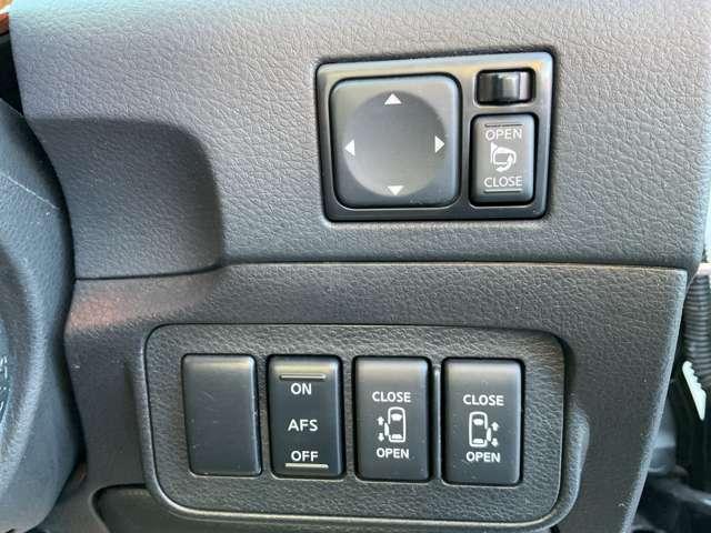 エルグランド ３５０ハイウェイスター　ブラックレザーナビエディション（13枚目）