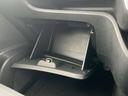 ［グローブボックス］とっても大きくて使いやすいですよ！他にも収納が充実しているので小物もスッキリ収まります♪