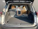 シートを左右に分割して倒すことが出来て荷物に合わせたシートアレンジが可能です！！
